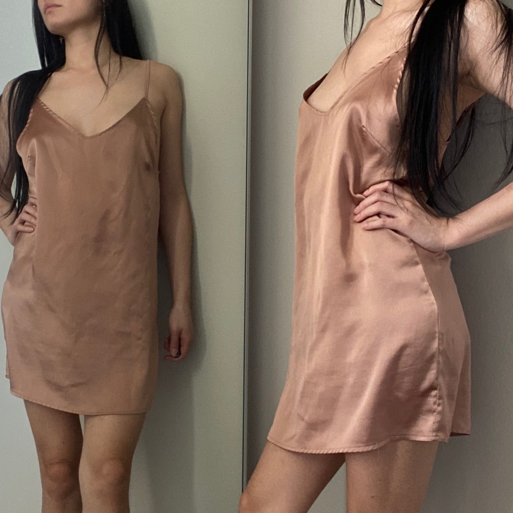 Carli Bybel x Misguided Rose Gold Slip Dress US 4 - Picture 3 of 9